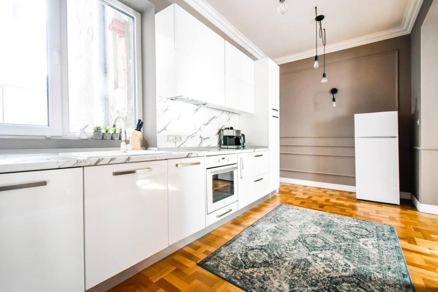 ソフィア2Bdr Luxury On Prime Locationアパートメント エクステリア 写真